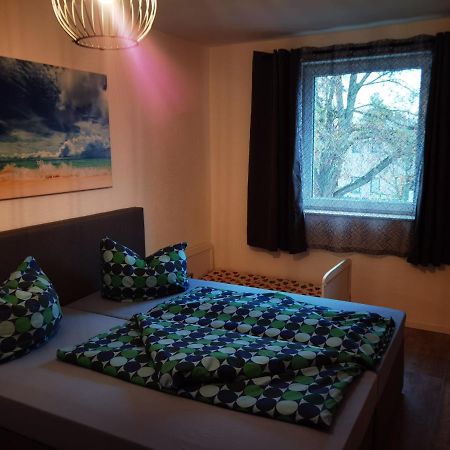 Modernes Behagliches Haus Mit Kamin, Terrasse Und Garten Magdeburg Bagian luar foto
