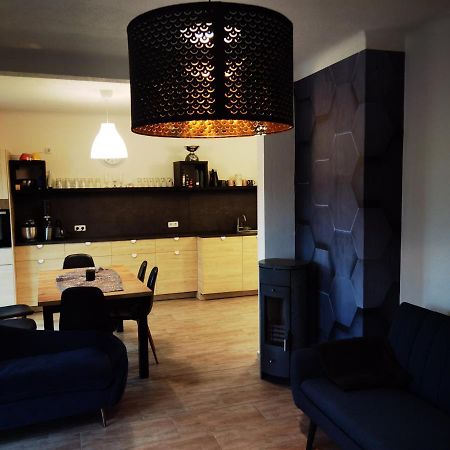 Modernes Behagliches Haus Mit Kamin, Terrasse Und Garten Magdeburg Bagian luar foto