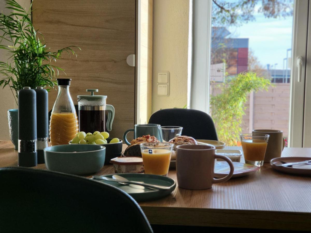 Modernes Behagliches Haus Mit Kamin, Terrasse Und Garten Magdeburg Bagian luar foto