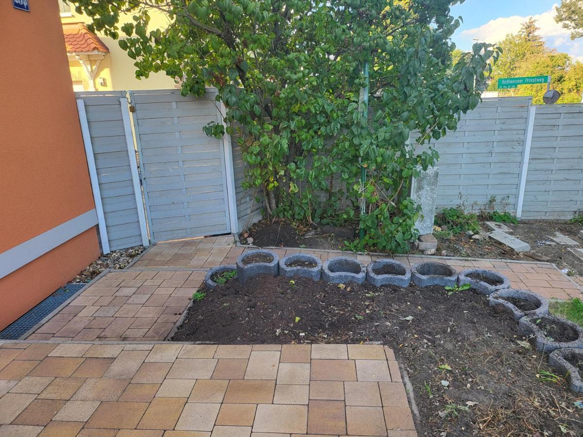 Modernes Behagliches Haus Mit Kamin, Terrasse Und Garten Magdeburg Bagian luar foto
