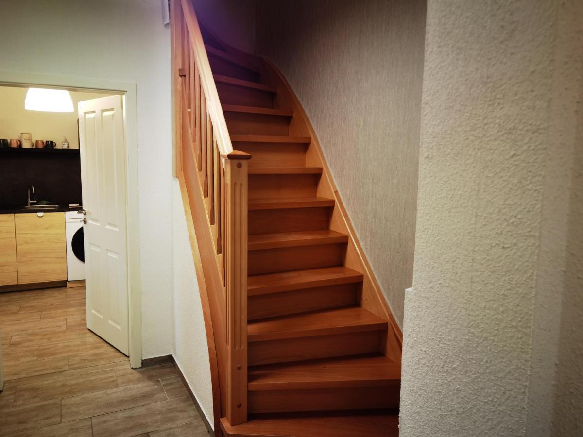 Modernes Behagliches Haus Mit Kamin, Terrasse Und Garten Magdeburg Bagian luar foto
