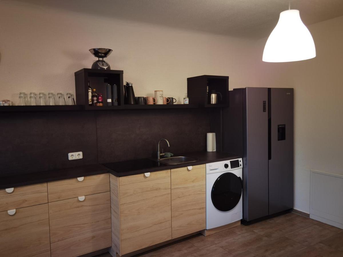Modernes Behagliches Haus Mit Kamin, Terrasse Und Garten Magdeburg Bagian luar foto